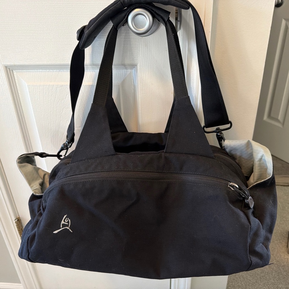 Duffel Bag - Lightweight Travel & Gym Carry